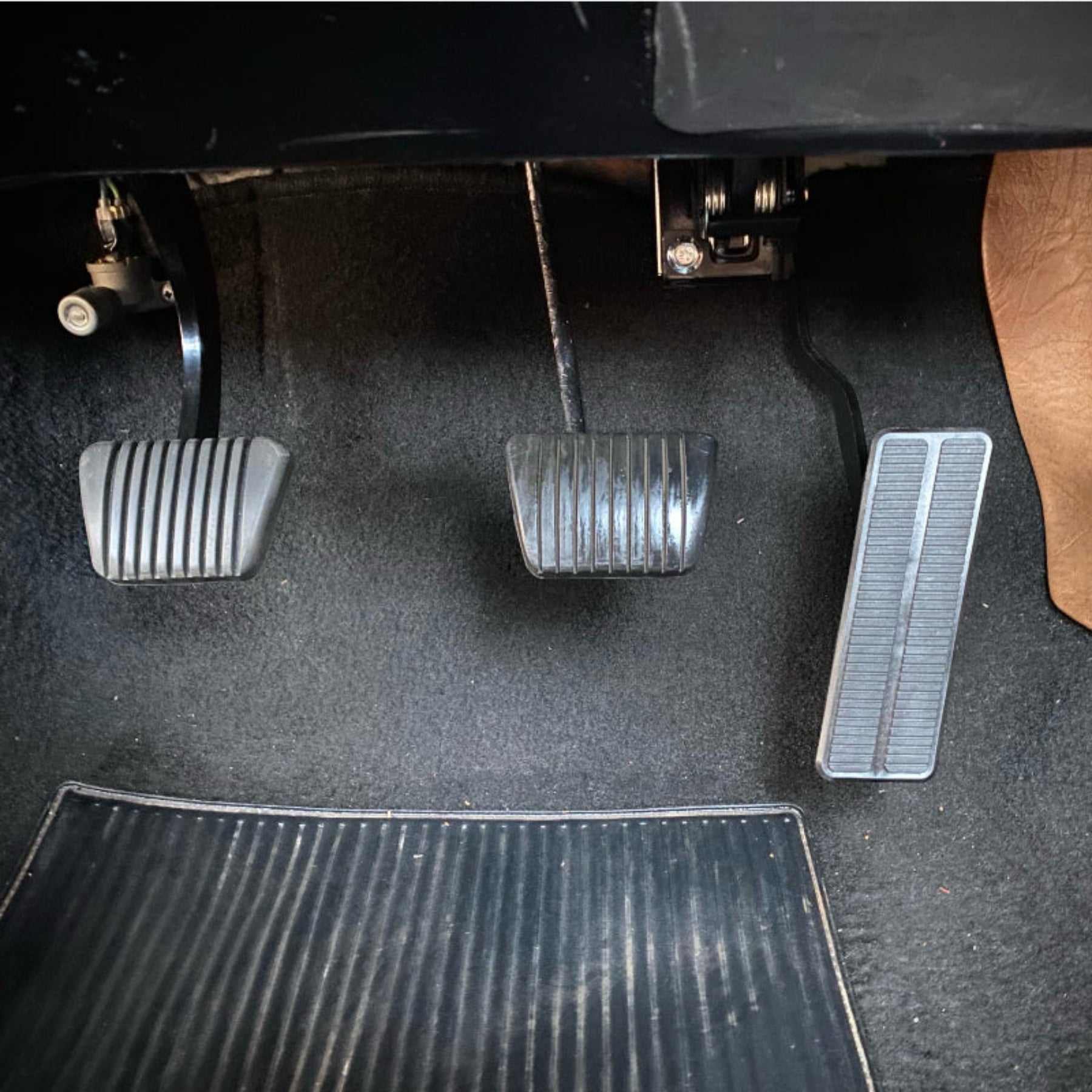 HQ-WB Holden LS conversion drive by wire accelerator pedal bracket with GM Corvette DBW pedal