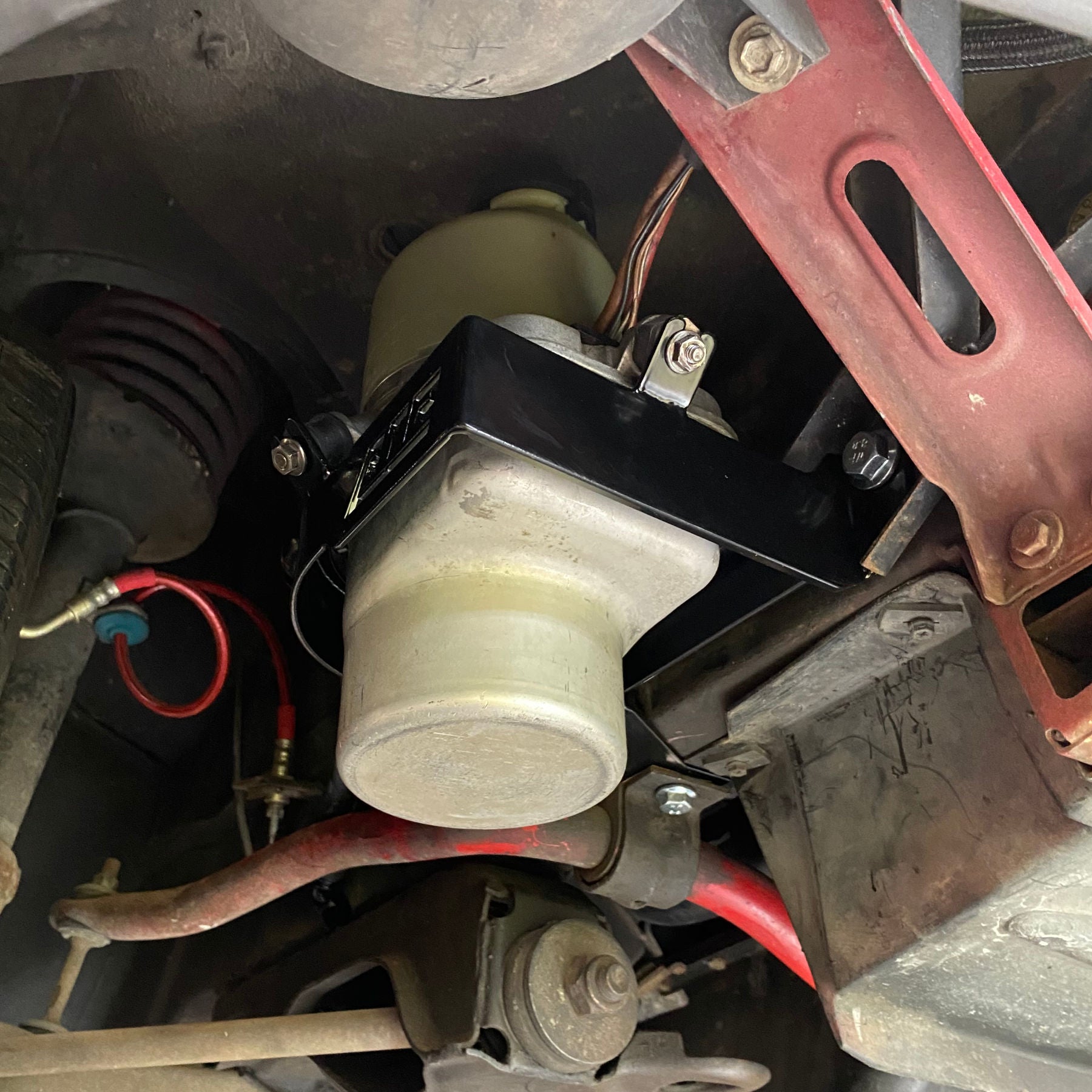 Holden Commodore VB-VL Astra power steering bracket and pump assembly